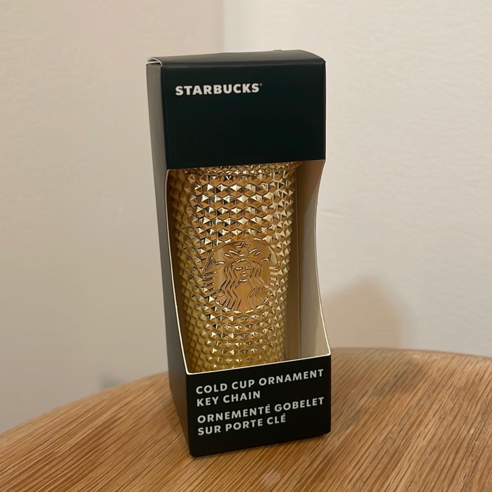 ✨ Starbucks Holiday 2022 Gold Ornament key chain